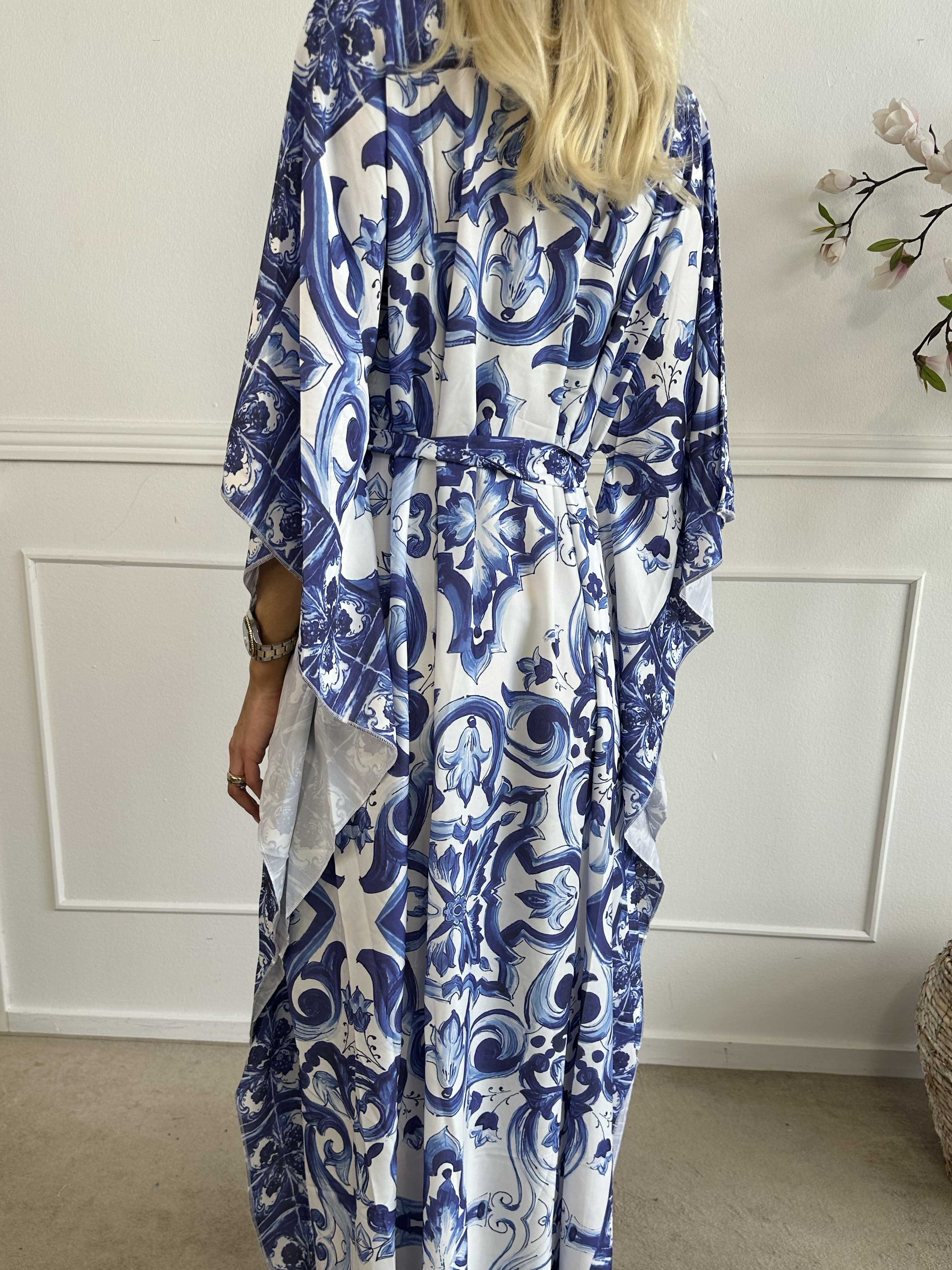 Suna - Lang tunikakjole med smukt mønster